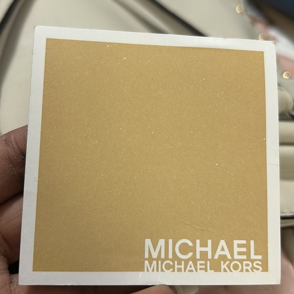 MK Hamilton - Picture 9 of 9